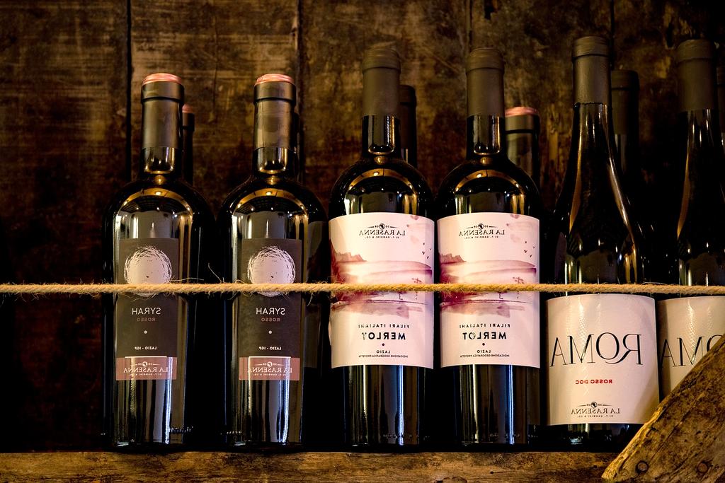 Bottiglia di Amarone della Valpolicella invecchiato